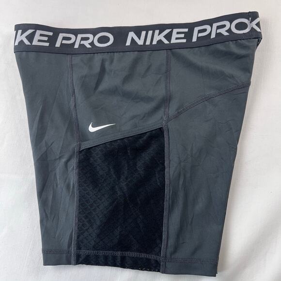 Nike Pro Gray Dri-Fit Compression shorts side Pockets women’s size Medium - Picture 1 of 7